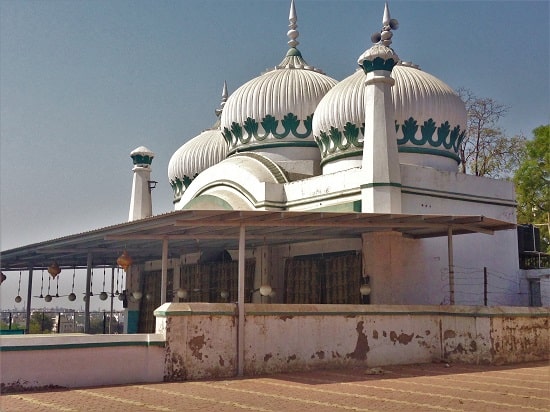 La citadelle avec le palais et la mosquée de Aurangzeb