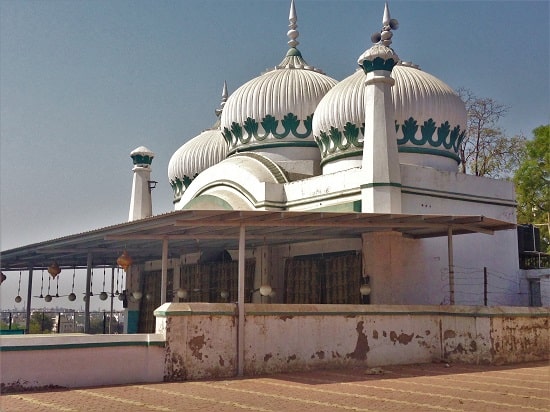 The palace and mosque of Aurangzeb